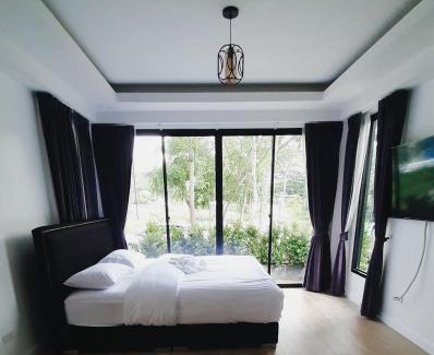 Ayutthaya Haus | Parada Ayutthaya