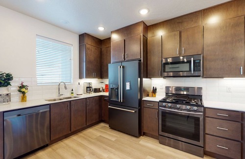 St. George Haus | Paradise At The Lofts #40