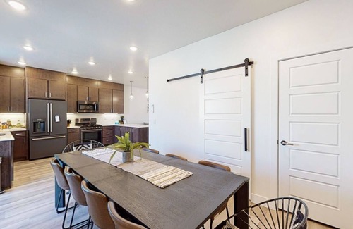 St. George Haus | Paradise At The Lofts #40