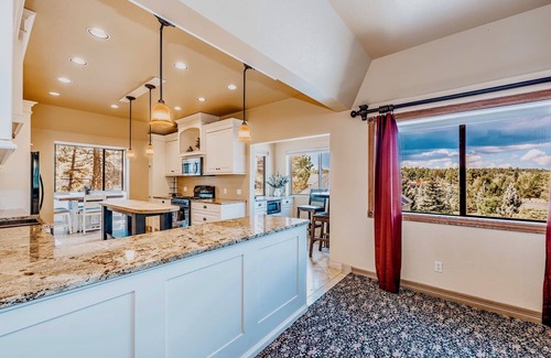 Flagstaff Haus | PARADISE! Family Reunions, Business Retreats, Vacations