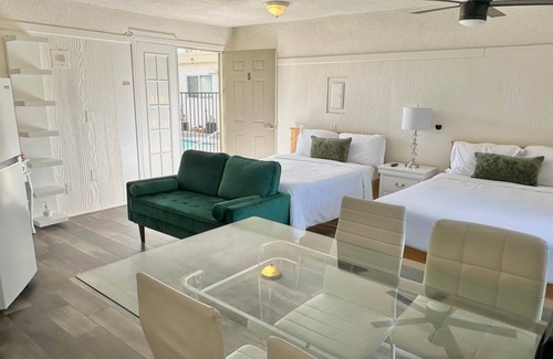 Desert Hot Springs Resort | Paradise Hot Springs Hotel / Mineral Water Spa #5