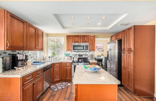 Rita Ranch Haus | Paradise in Rita Ranch - HEATED POOL