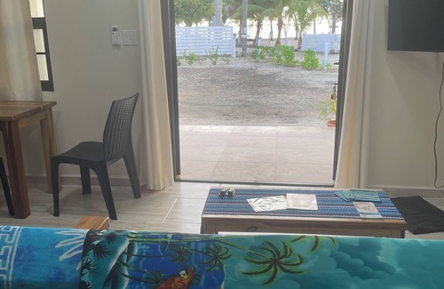 Placencia Wohnung | Paradise Inn Placencia - Turtle Suite on the beach