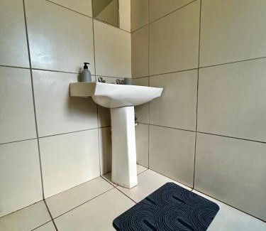 Kareeberg Haus | Paradise on 40 Boekenhout St