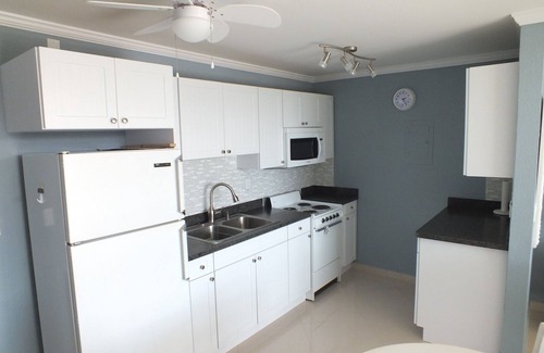 Williams Town Eigentumswohnung | Paradies am Strand - Neu renoviertes, modernes Studio