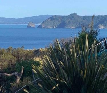 Tuateawa Haus | Paradise on the Hill