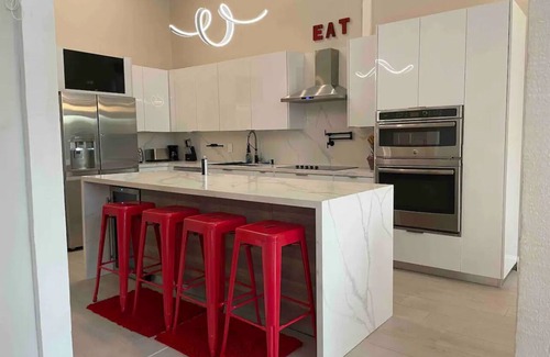 Sunrise Haus | Paradise On The Lake 15-20mins from the beaches & FLL airport