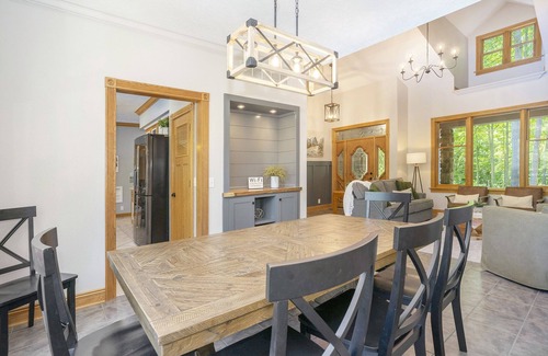 West Olive Haus | Paradise Retreat with private acreage, near the beach and hiking trails