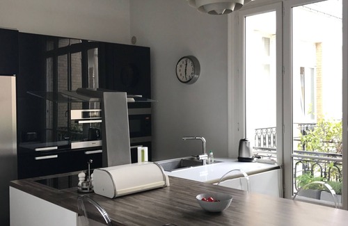 L'Europe Wohnung | Paris 8, Lux Modern Apt, 5 BR, Grt Ansichten, 350sq Meter, am Park Monceau