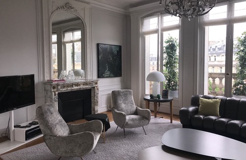 L'Europe Wohnung | Paris 8, Lux Modern Apt, 5 BR, Grt Ansichten, 350sq Meter, am Park Monceau