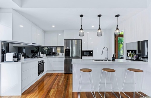 Toowong Wohnung | Brand New Chic 3bdm Stadthaus in Auchenflower, in der Nähe von Brisbane CBD für 9 Personen