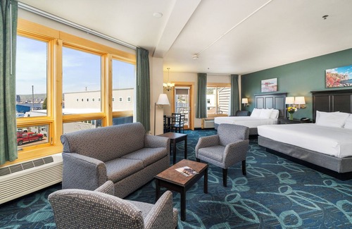 Park Point Hotel | Park Point Marina Inn