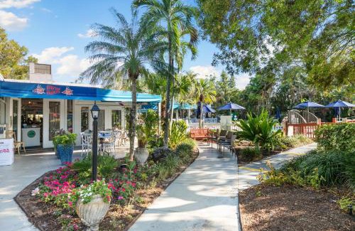 Park Shore Resort | Park Shore Resort by Mike Z Rentals