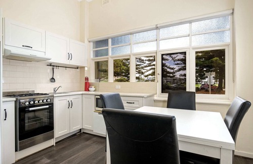 Glenelg Wohnung | Park View 'Elysian' w/ WIFI + Netflix