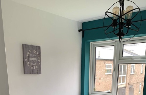 Whitnash Wohnung | ❤Parking❤Netflix❤Pet Friendly❤SmartTV❤Town Center