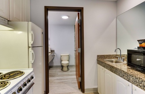 Traverse City Hotel | ParkShore Resort