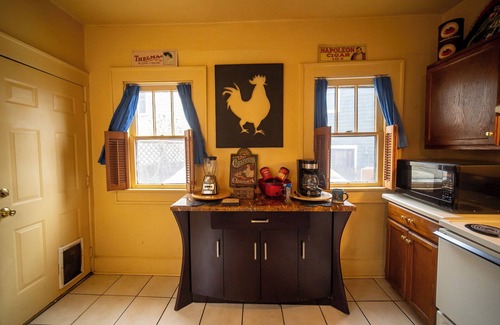 Windsor Park Haus | Parkside Charm, City Walkability