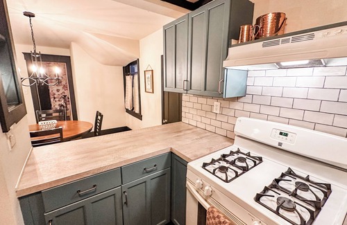 South Hyde Park Haus | Parkside Haven - with electric scooters ARi-BNB Super-host