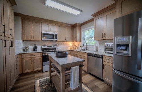 Clarkdale Haus | Parkside Place Entire Home in Acworth