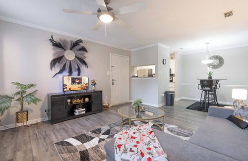 Ellendale Wohnung | Parkside Retreat King Suite w/Pool & Gym