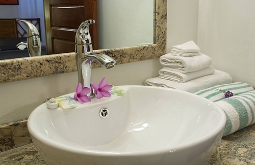 Sittee River Village Resort | Parrot Cove Lodge