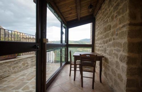 Castelmezzano Haus | PASCHIERE by Keyhole Selection