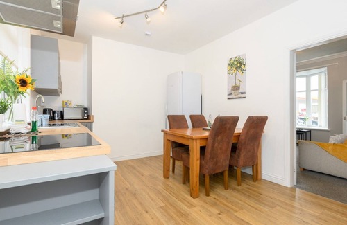 Brighouse Haus | Pass the Keys | Brighouse Central - Ideal For Workers