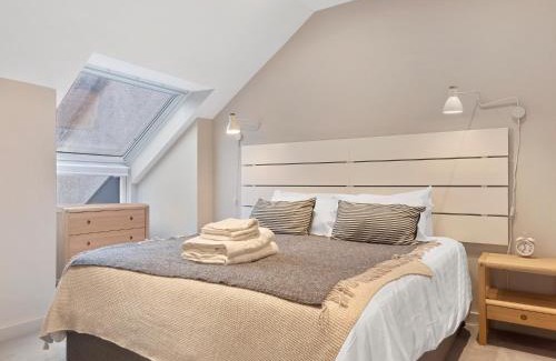 Backbarrow Wohnung | Pass the Keys Exceptional 3 Bedroom River View Apartment