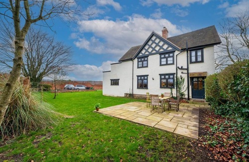 Diddlebury Haus | Pass the Keys | Garden Cottage · Beautiful cottage nestled in 80 acres of parkland