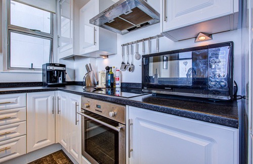 Westcliff-on-Sea Wohnung | Pass the Keys | Stunning Sea Front Views