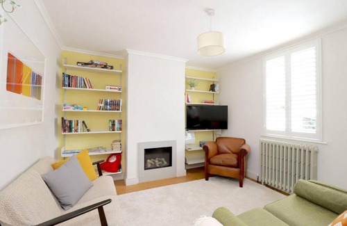 Headington Haus | Pass the Keys Victorian 3 Bed inc Parking Garden Headington