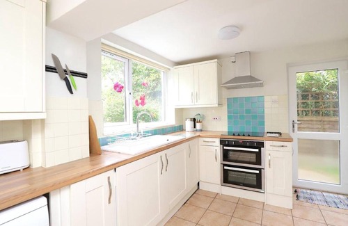 Headington Haus | Pass the Keys Victorian 3 Bed inc Parking Garden Headington