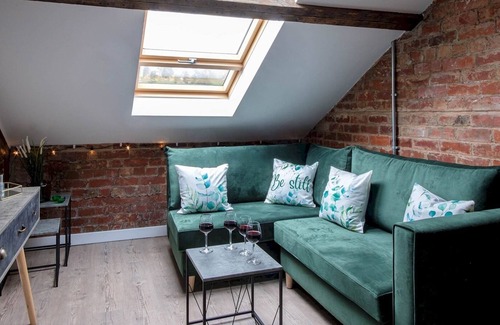 Kirk Sandall Wohnung | Pass the Keys | Wonderful historic conversion