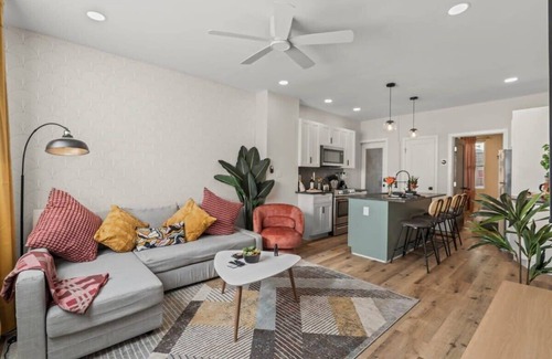 Passyunk Square Wohnung | Passyunk Square Spacious 1 BR Oasis- Huge Deck