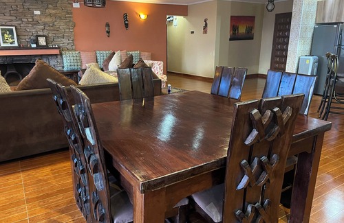 Kiserian Haus | Patch of heaven - In Kiserian