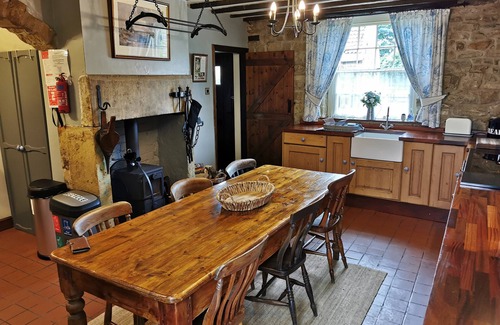 Alfreton Hütte | Pathways Holiday Cottage ist ein entzückendes Steinhaus aus dem 18. Jahrhundert in Derbyshire.