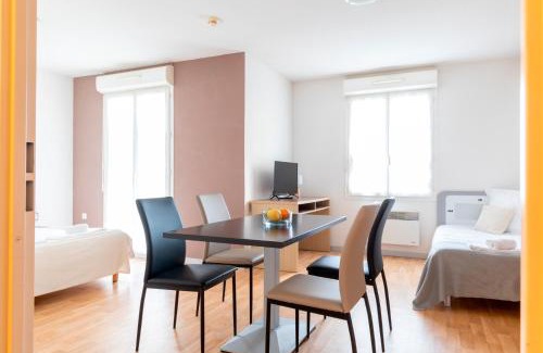 Argenton l'Eglise Wohnung | Patio Parc Résidence