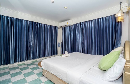 Patong Hotel | Patong Social Hotel & Restaurant