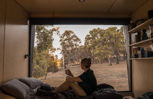 Muchea Kabine | Patrick the tiny cabin in Chittering