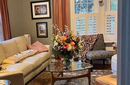 Washington Park Haus | Pawtuxet Village Cottage