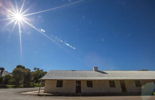 Burra Hütte | Paxton Square Cottages