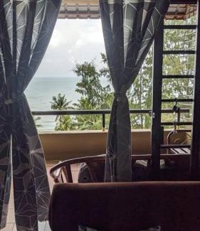 Taman Haji Zainal Wohnung | PD Seaview Bumantara Staycation