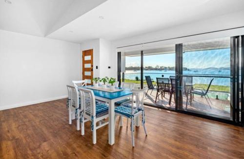 Tanilba Bay Haus | Peace In Paradise near Nelson Bay- waterviews, spa, adventures