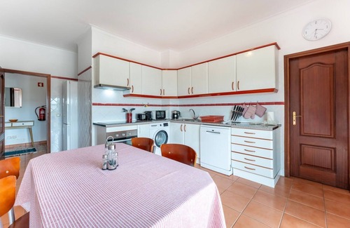 Figueiral Wohnung | Peaceful 1 BDR Apartment W/ Balcony by LovelyStay