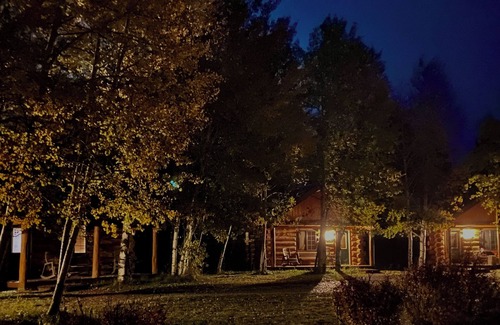 Rigby Kabine | Peaceful 1-bedroom log cabin “Bear” in Ririe