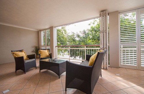 Hawthorne Wohnung | Peaceful 2B2B with Parking | Walk to Cafes + Ferry