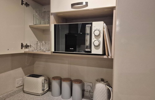 Ringwood Haus | Peaceful and fun family stay with entertainment, swimming and more. Dogs welcome