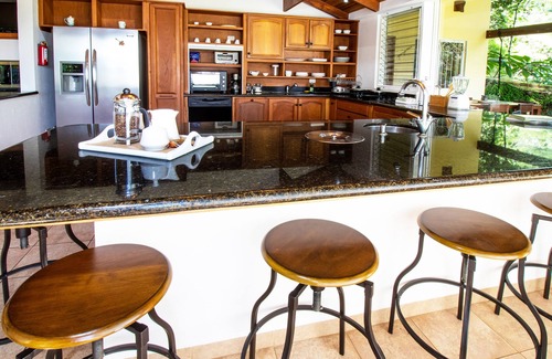 Garabito Haus | Peaceful/Beautiful Villa at the Hills of Atenas