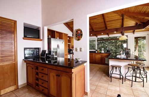 Garabito Haus | Peaceful/Beautiful Villa at the Hills of Atenas