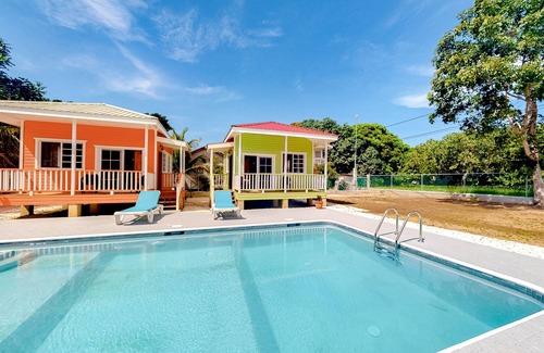 Dangriga Wohnung | Romantisches Studio in ruhiger, entspannender Lage, abgeschlossenes Grundstück und kostenloses Frühstück